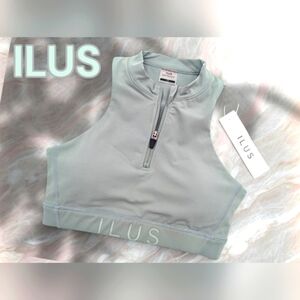 NWT ILUS Essential  Size XS Sea Foam High Neck Crop Top Front Zip It All In Bra